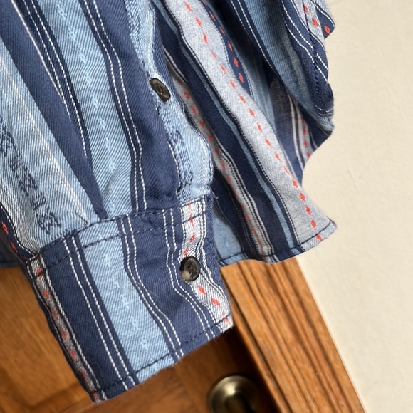 Super Cute Mudd Button-Down Shirt size XL - Picture 4 of 7